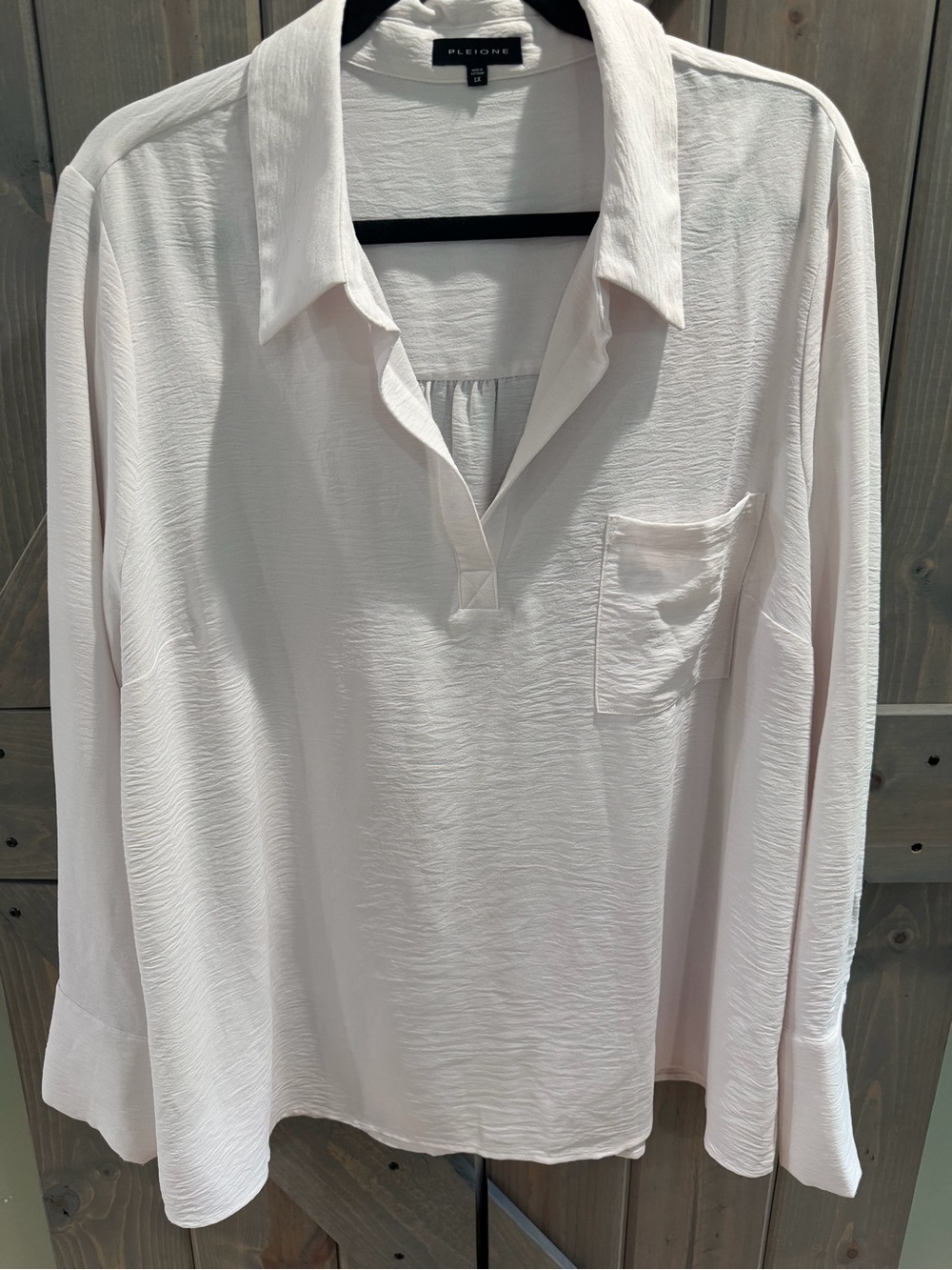 Pleione Blouse Womens 1X Ivory Textured Split Neck Collared Long Sleeve Pocket